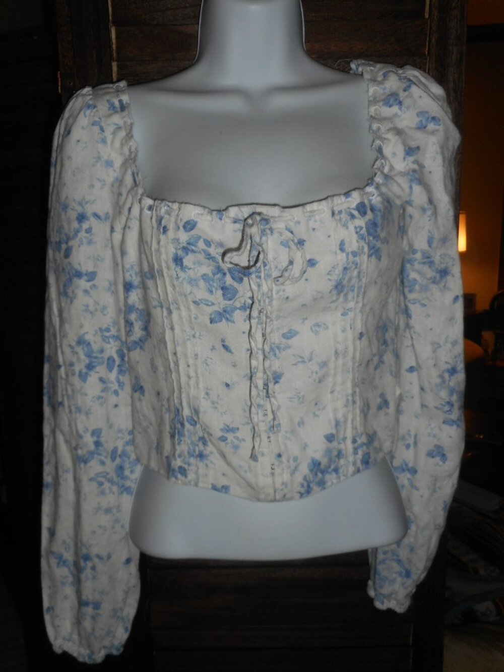 Vintage Y2k style Joie peasant top, size Small